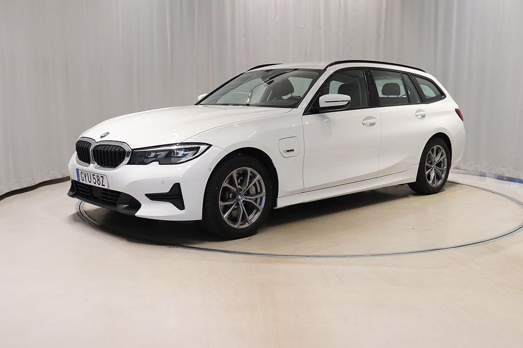 BMW 330e xDrive 292hk Aut Drag Kamera Nav 2022