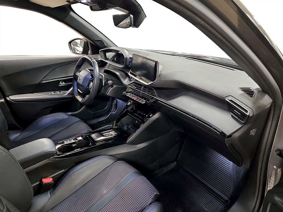 Bild på Peugeot 2008 GT 1.2 PT 130hk Aut - B-KAMERA, CARPLAY