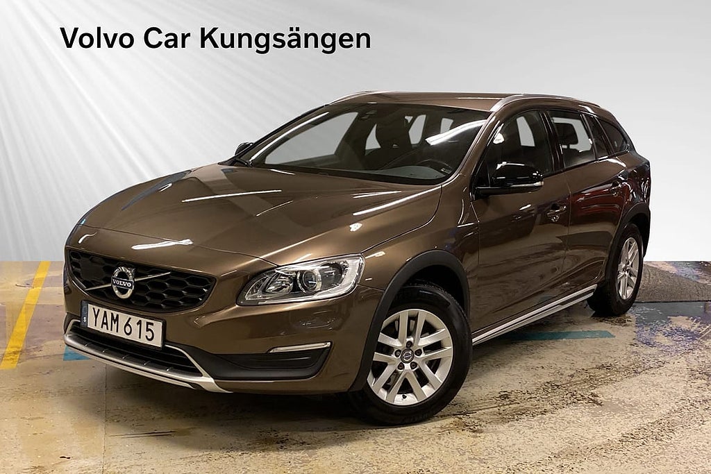 Volvo V60 Cross Country D4 AWD Momentum BE DRAG NAVIGATION