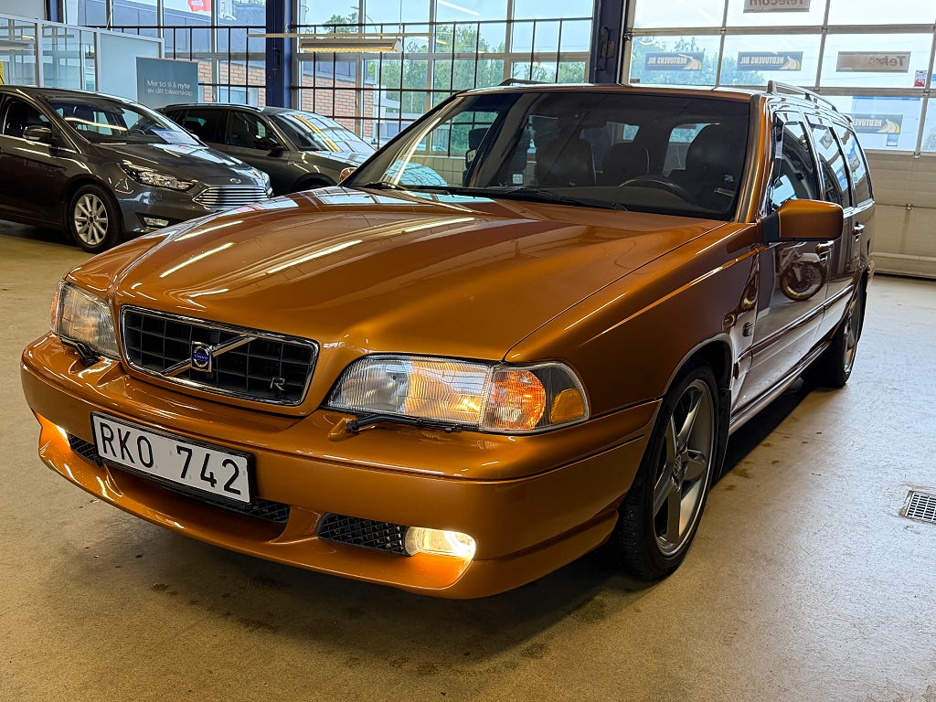 Volvo V70 R AWD Automat SAFFRAN /UNIK /Nybesiktigad