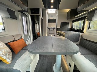 Husbil-halvintegrerad Chausson 777GA Titanium Premium 170HK Aut 5 av 20