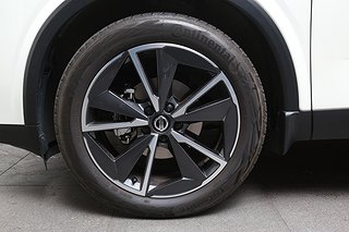 SUV Nissan Qashqai 23 av 25