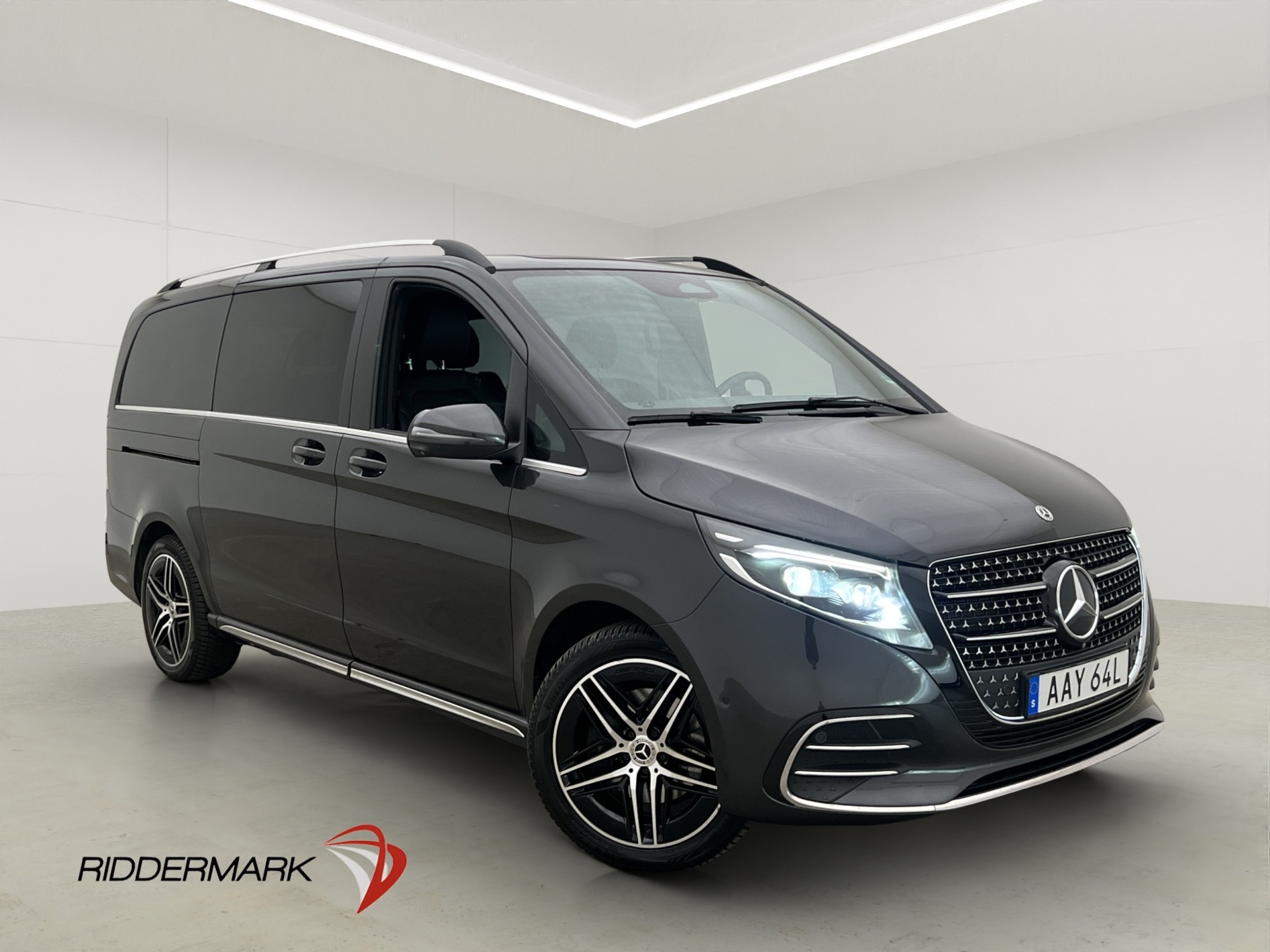 Mercedes-Benz V 2025, photo 3/63