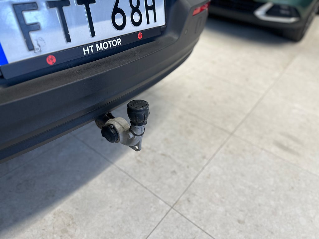 Volvo XC40 D3 AWD /B-Kamera/4.99%/Drag/NAV/Rattvärm/Kamrem Bytt