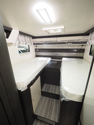 Husbil-halvintegrerad Roller Team Kronos 285 TL 7 av 10