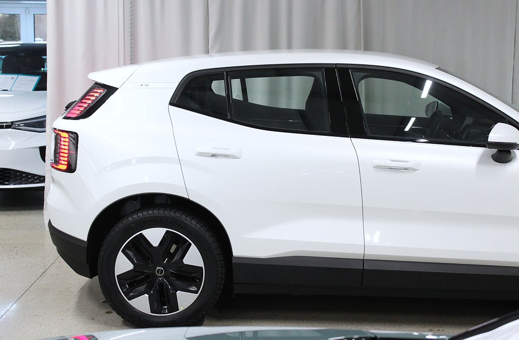 Volvo EX30 Single Motor Extended Range Core, 272HK, 47mil räckvidd