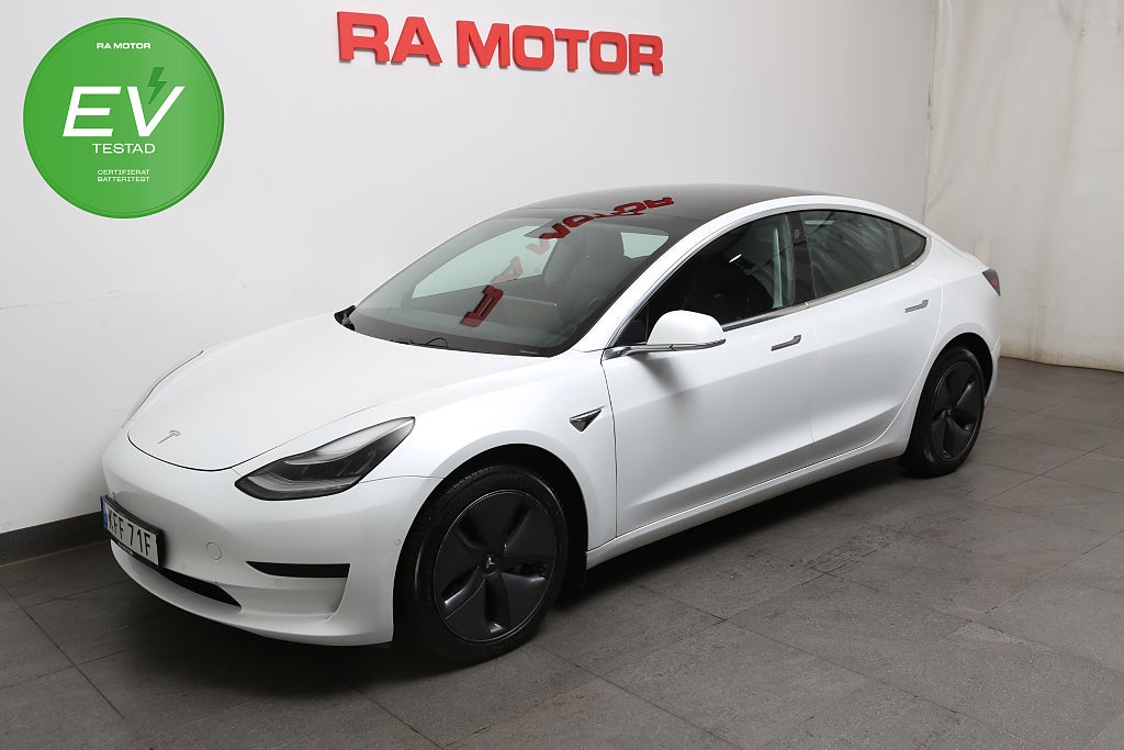 Tesla Model 3 Standard Range Plus 258hk Panorama 
