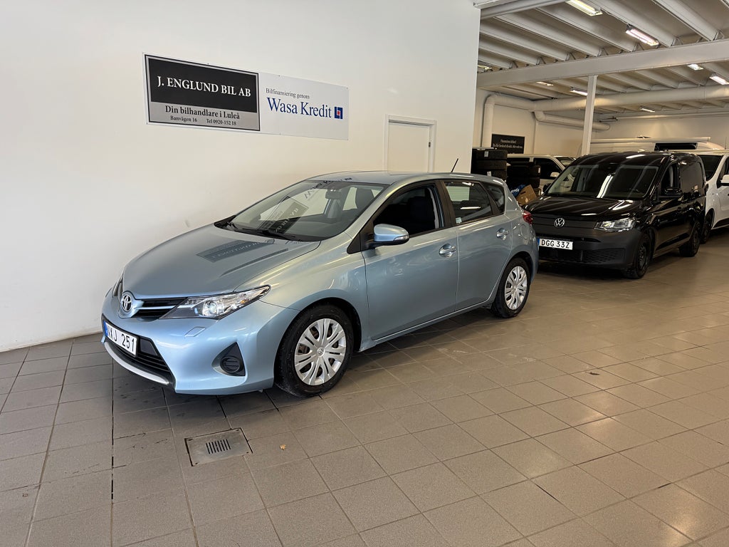 Toyota Auris 1.4 D-4D Life 