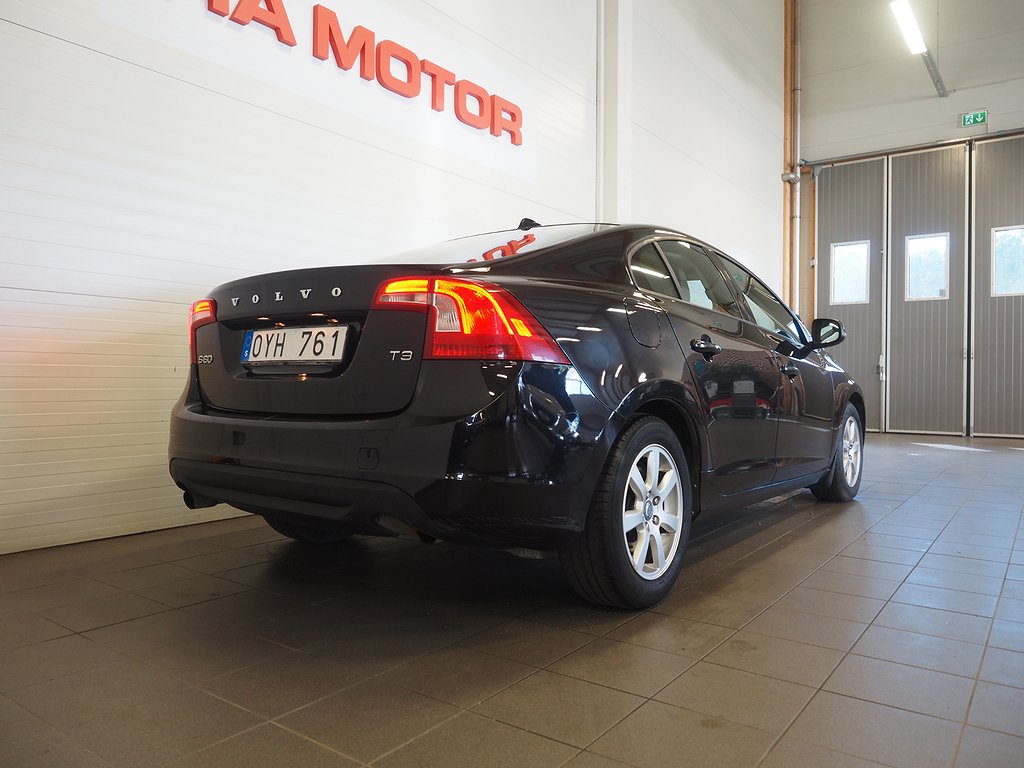 Volvo S60 T3 Kinetic 150hk | Låga mil | 2012