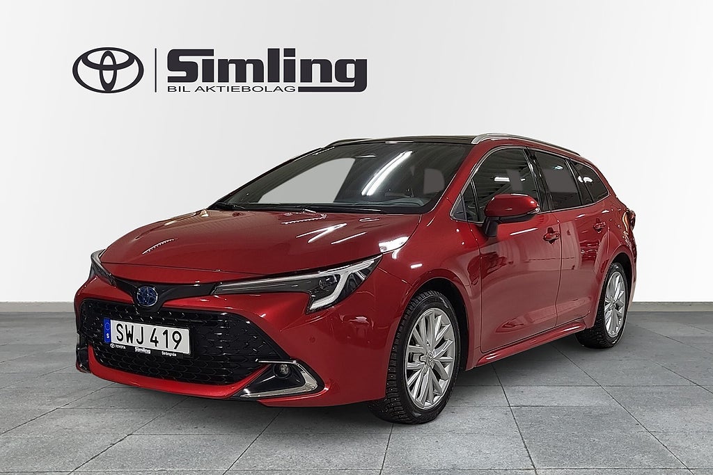 Toyota Corolla TS 2,0 Hybrid Executive / Skinn / JBL / Panorama / Vinterhjul