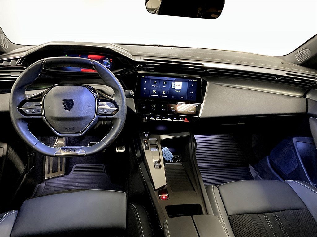 Bild på Peugeot 408 GT PHEV 225hk Aut - B-KAMERA, CARPLAY