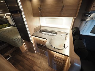 Husbil-halvintegrerad Kabe Travel Master Royal 780 LB 12 av 25