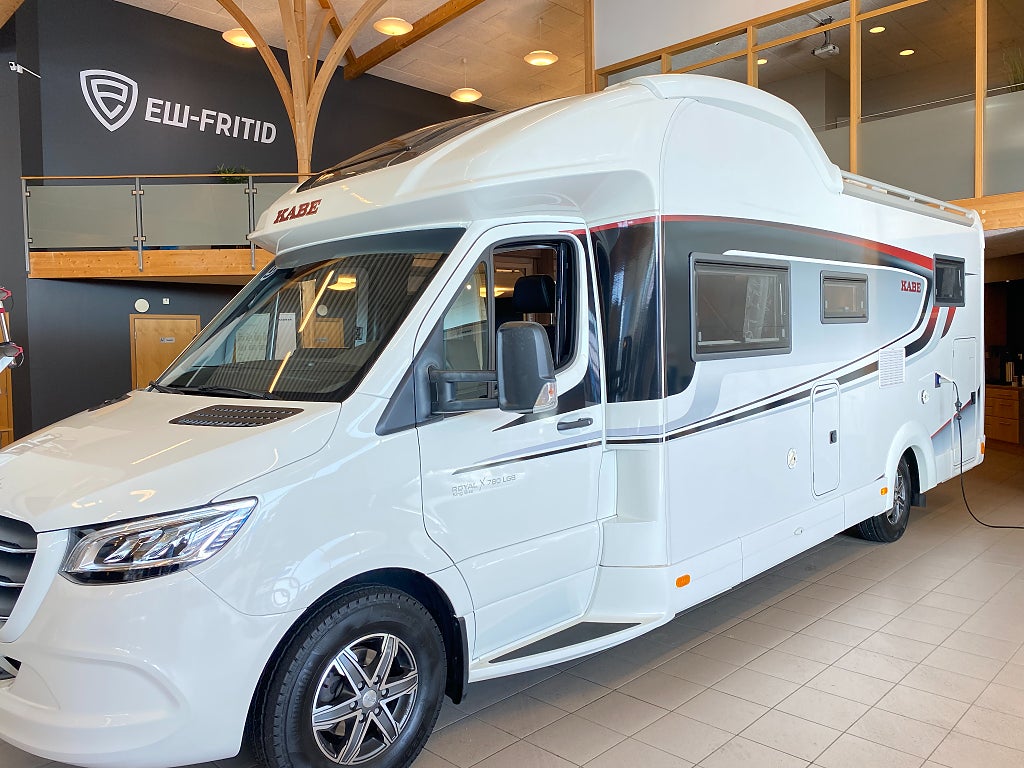 Kabe TMR X 780 LGB (Hydraulben+AC+5 bält+Ugn+Aut)