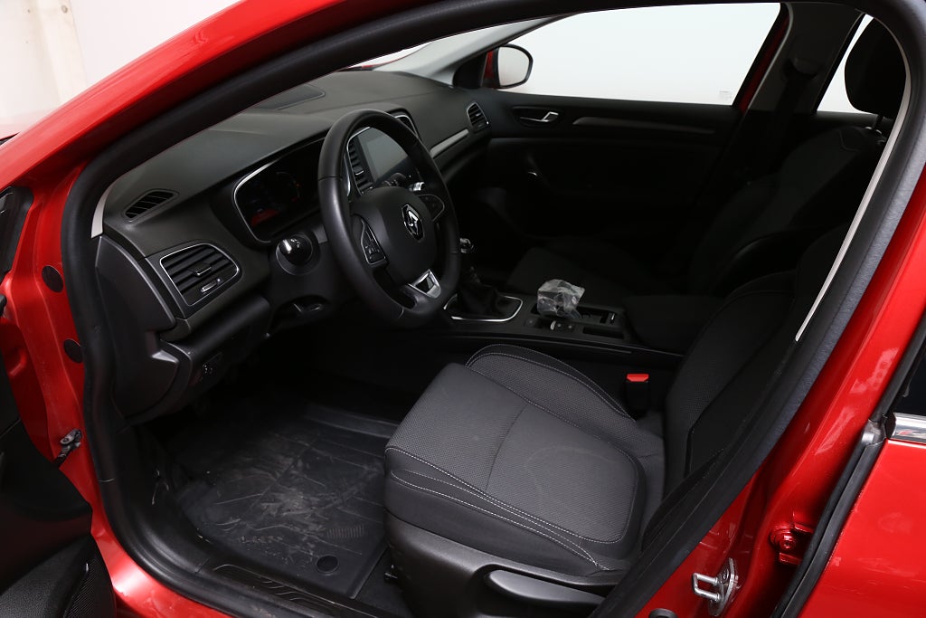 Renault Mégane Sport Tourer 1,3 TCe 140hk Keyless P-Sensorer Leasbar