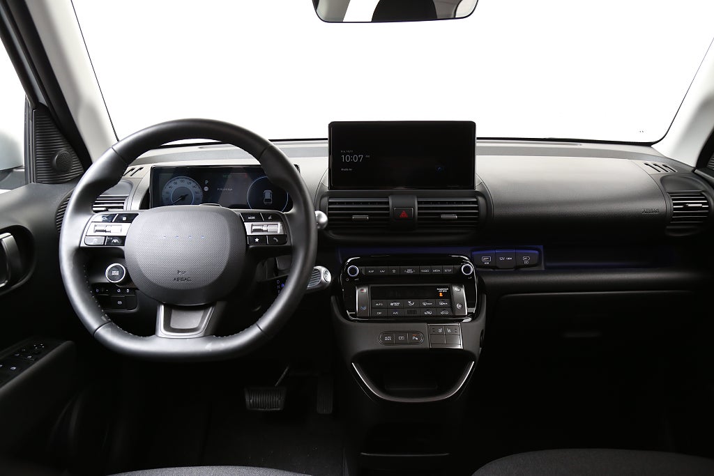 Hyundai Inster 49kWh Advanced 370 km Värmepump FD. demobil 2025