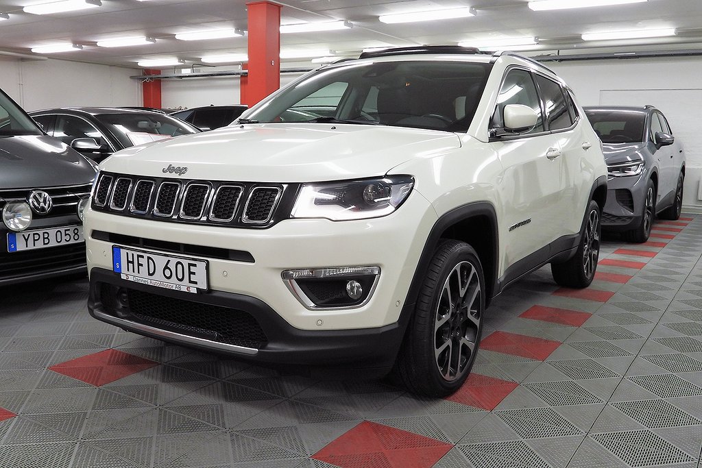 Jeep Compass 1.4 4WD Panorama Kamera SoV Hjul Drag Carplay EU6