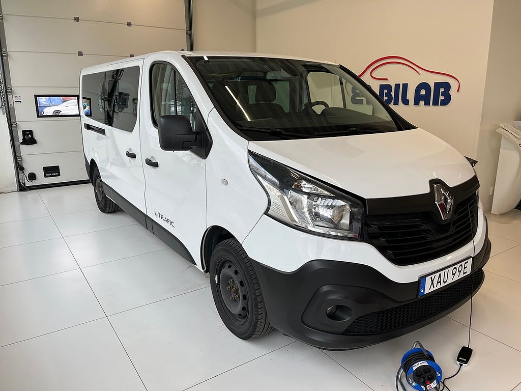 Renault trafic Kombi 9-sits Nybesiktgad & Nyservad