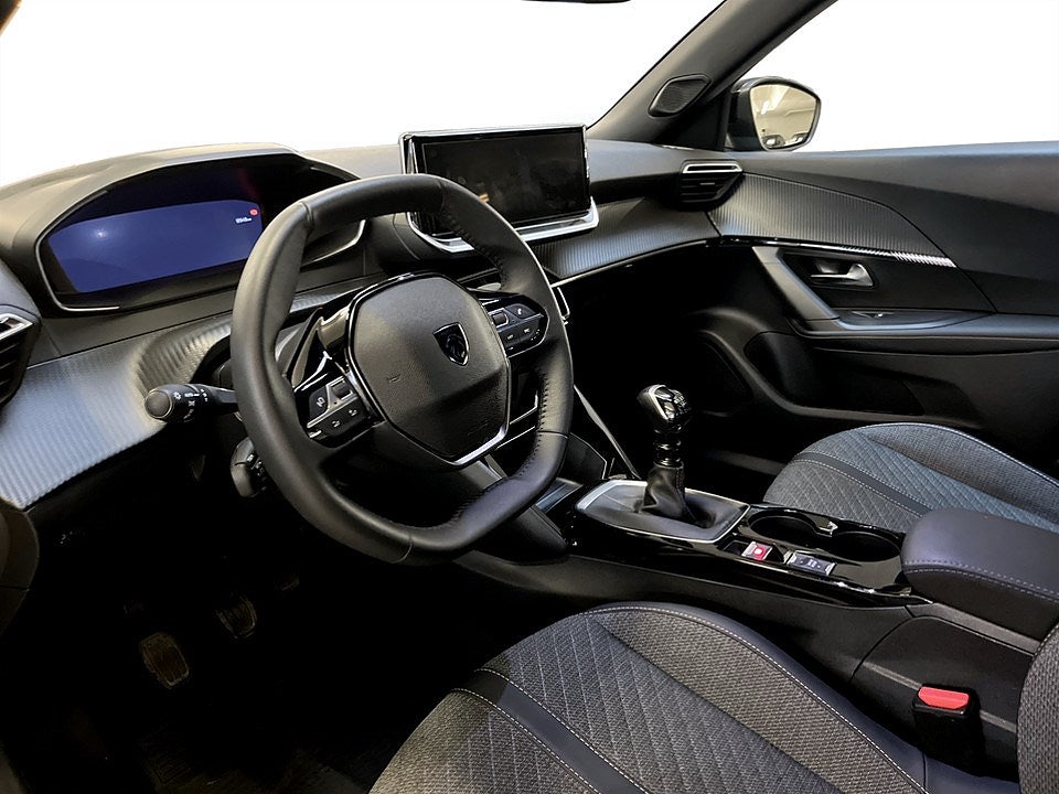 Bild på Peugeot 2008 Allure 1.2 PT 130hk - CARPLAY, P-SENSORER