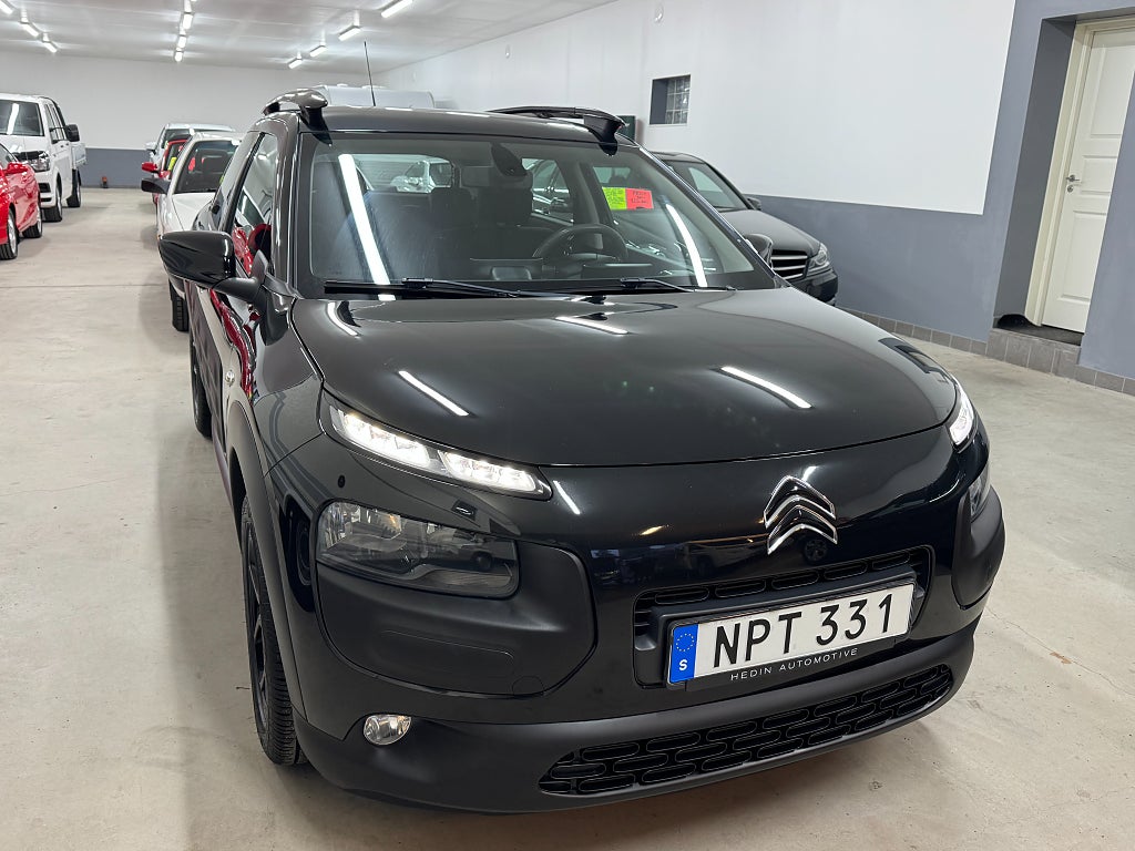 Citroën C4 Cactus 1.2 PureTech Happy Edition. Nya däck Euro 6