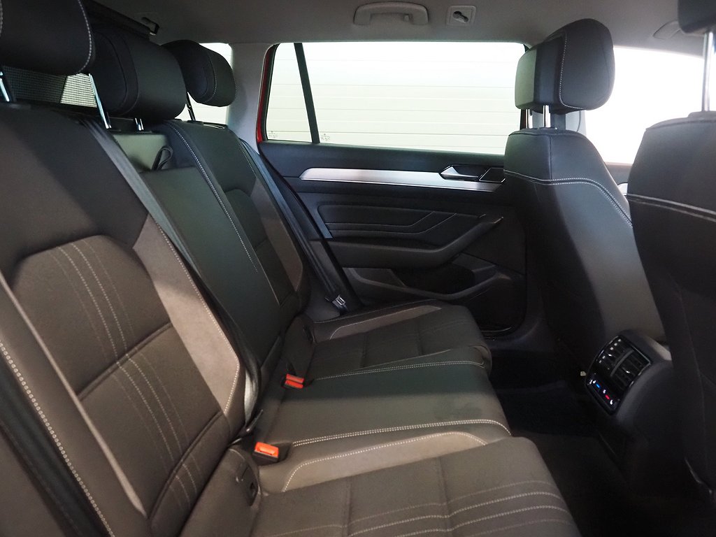 Volkswagen Passat Alltrack TDI 200hk 4M Drag|D-värm|Cockpit 2021