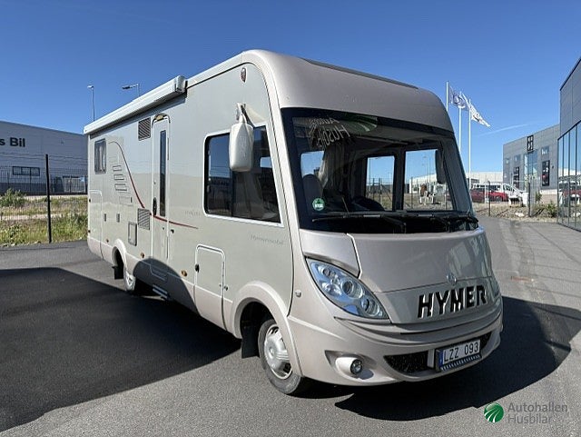 Hymer B 690 STARLINE / Dragkrok / MB /