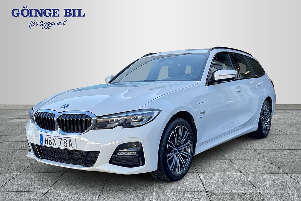 BMW 330e xDrive Touring 3.95% KAMPANJRÄNTA e 292hk M Sport Kamera/ Navi/ 