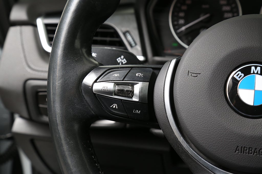 BMW 225xe Active Tourer Sport line 224hk Aut AWD HuD Navi Pano 2017