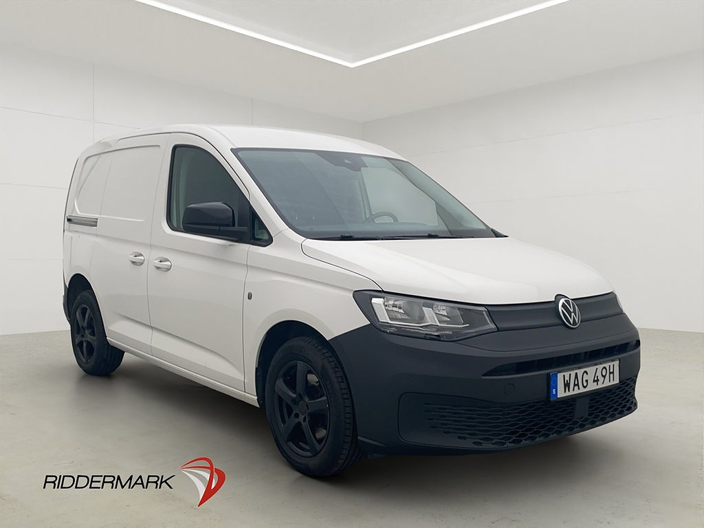 Volkswagen Caddy Cargo Värmare Drag Kamera CarPlay MOMS