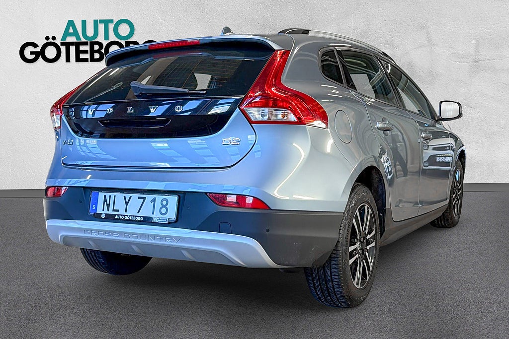 Volvo V40 Cross Country D2 Momentum Fullservad Välvårdad VOC