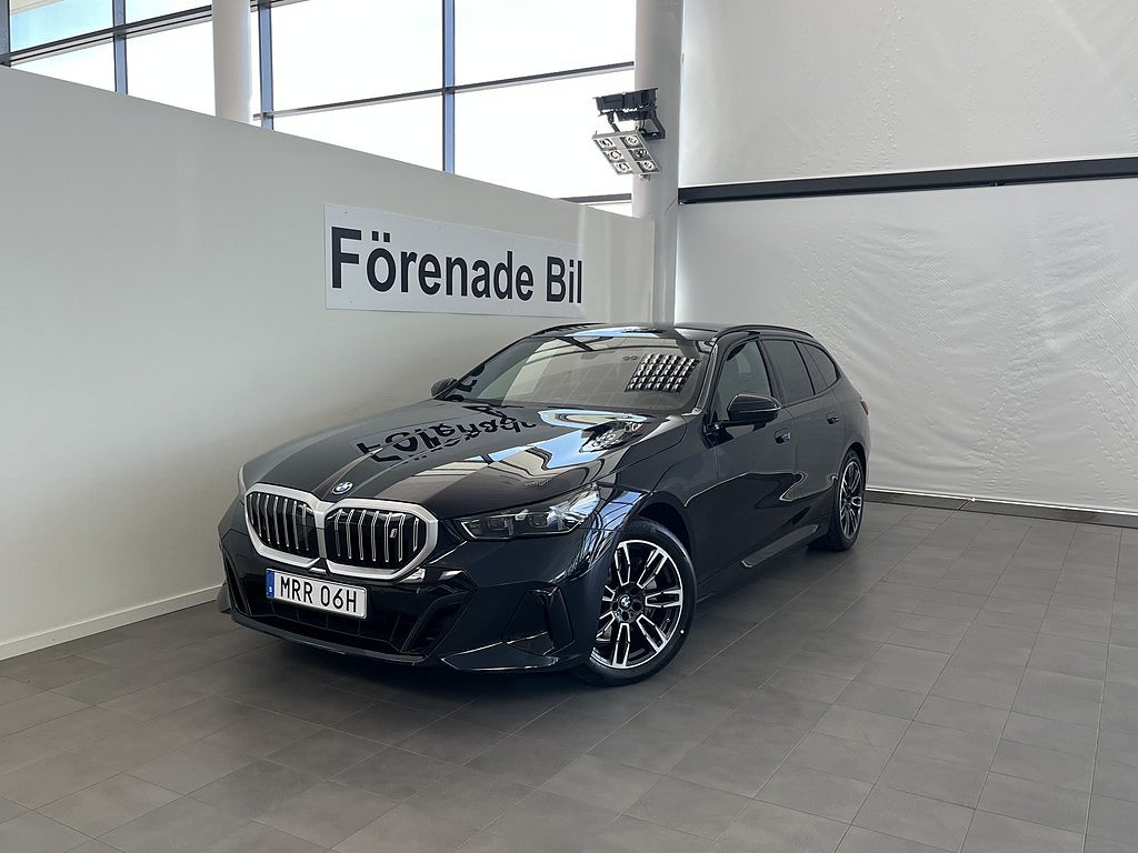 BMW i5 xDrive40 Touring M Sport Comfort Access Drag Rattvärme 