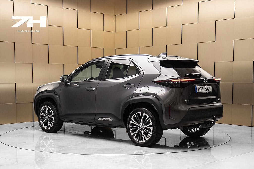 Toyota Yaris Cross Hybrid 130 AWD-i e-CVT Style / Kamera / Moms
