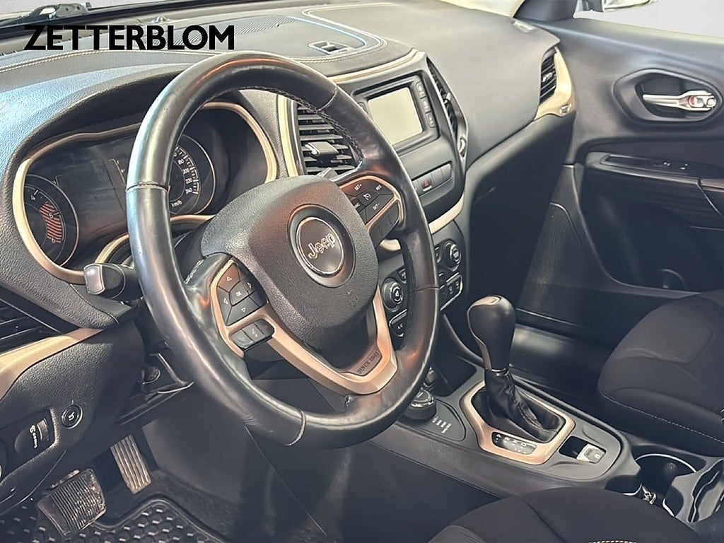 Kombi Jeep Cherokee 8 av 13