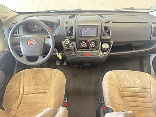 Husbil-halvintegrerad Kabe TM 740 LXL 21 av 21