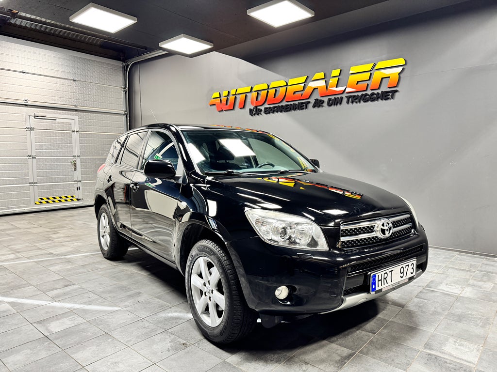 Toyota RAV4 2.0 VVT-i 4x4 /Auto/152 HK Ränta 3,45%