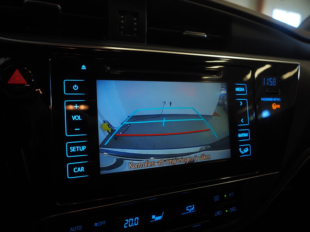 Toyota Auris Touring Sports Hybrid e-CVT Active 136hk | Bluetooth |