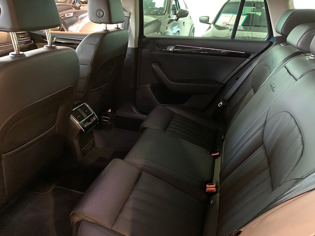 Skoda Superb 2.0 TDI | 4x4 | L&K | VÄRMARE | DRAG | KAMERA 2019