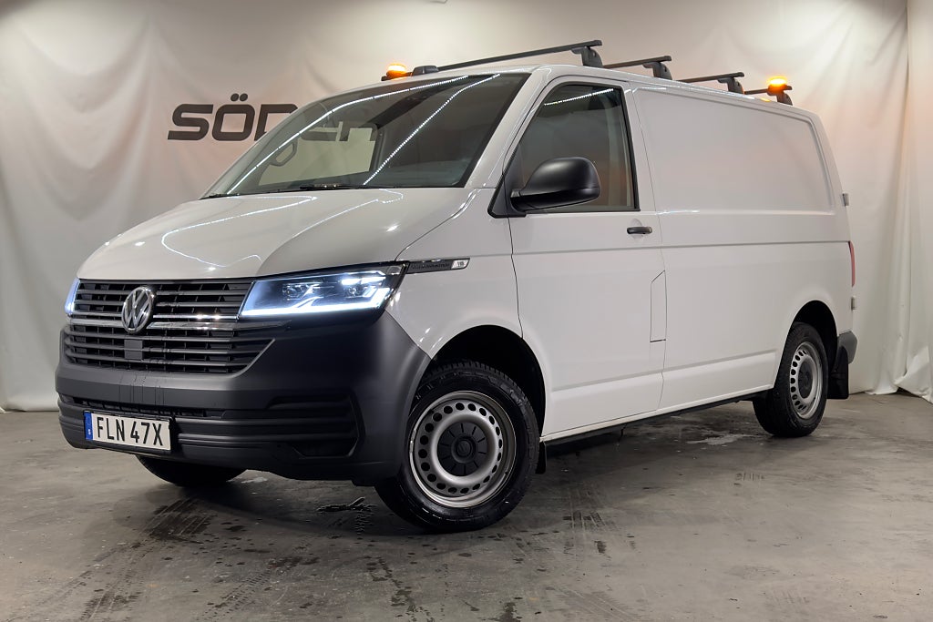 Volkswagen Transporter T30 2.0 TDI DRAG KAMERA VÄRMARE VERKSTADSSKÅP MOMSBIL