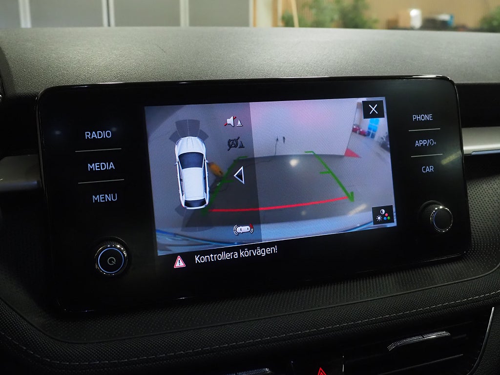 Skoda Fabia 1.0 TSI 110hk DSG Style | Backkamera | PDC | 2023