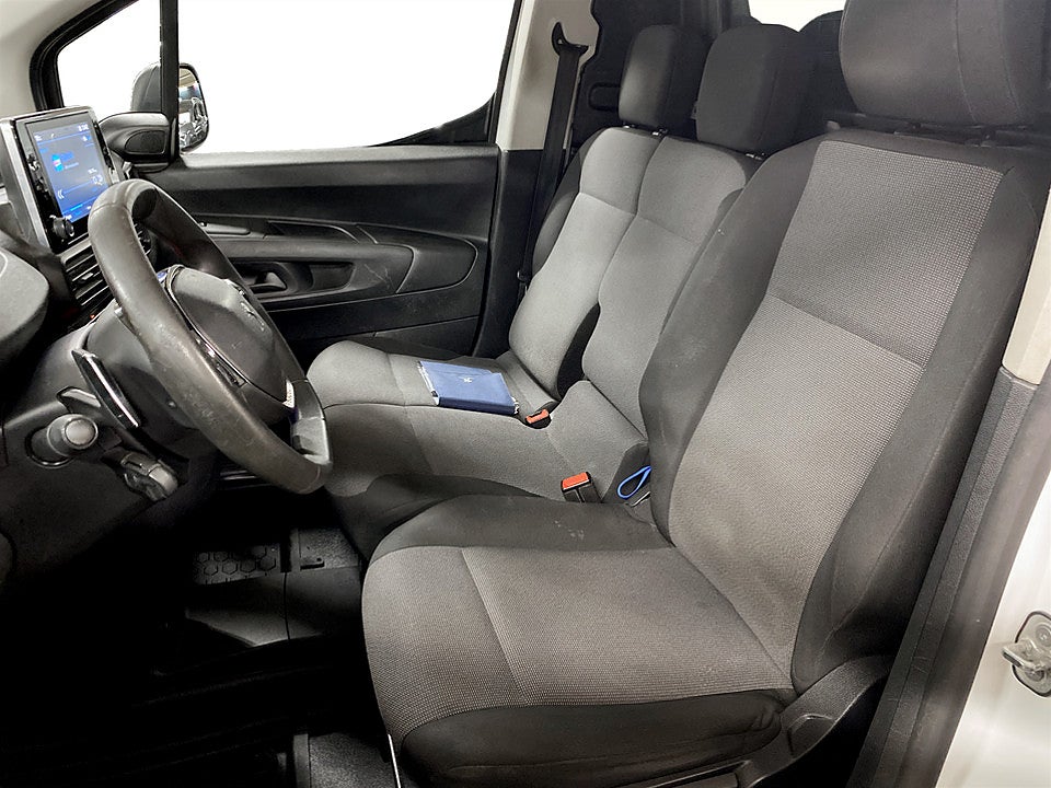 Bild på Peugeot Partner PRO 1.2 PT 130hk Aut L1 P-SENSORER DRAG BLUETOOTH 