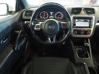 Halvkombi Volkswagen Scirocco 12 av 17