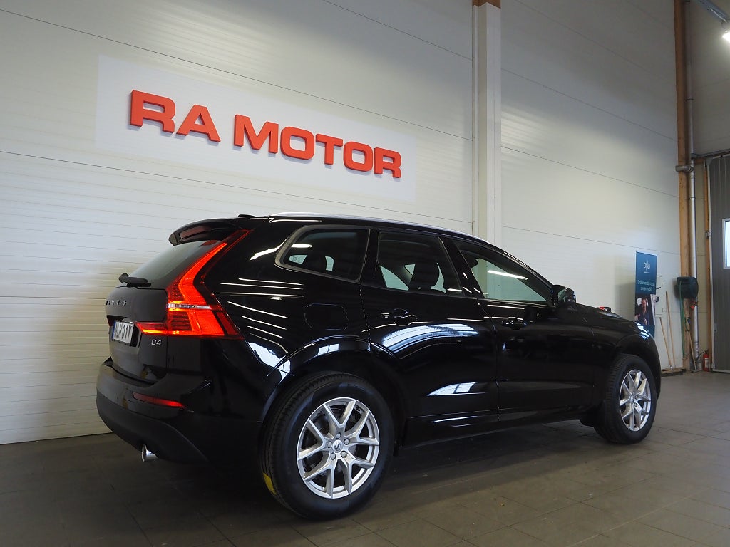 Volvo XC60 D4 Aut 190hk Momentum Teknikpkt B-Kamera D-Värm Navi