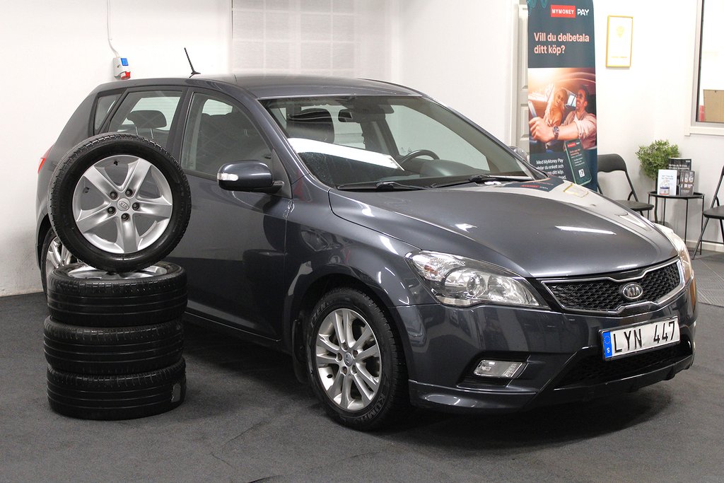 Kia CEED  1.6 CRDi / P-sensor / Bluetooth / 128hk