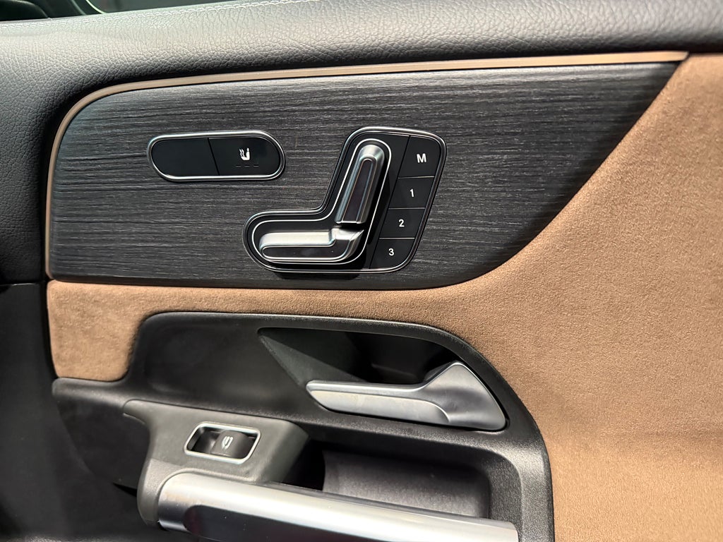 Mercedes-Benz GLB 200 AMG Värmare 7-sits Premium Drag - bild 5