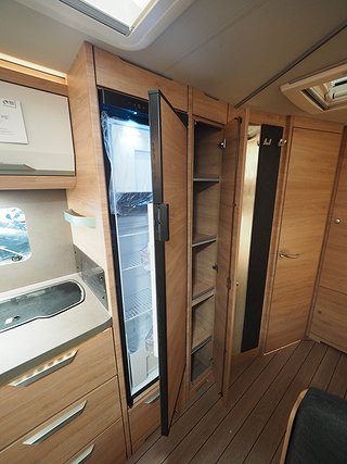Husvagn, 1-axl Knaus Südwind 580 QS 60 Year 8 av 15