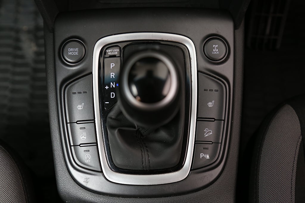 Hyundai Kona 1,6 T-GDI 177hk AWD Premium Aut 1ägare Motorv Drag