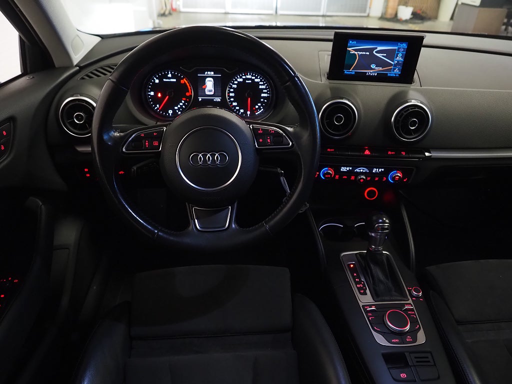 Audi A3 SB 2.0 TDI 150hk S Tronic S-Line M-Värm Navi Alcantara 2015