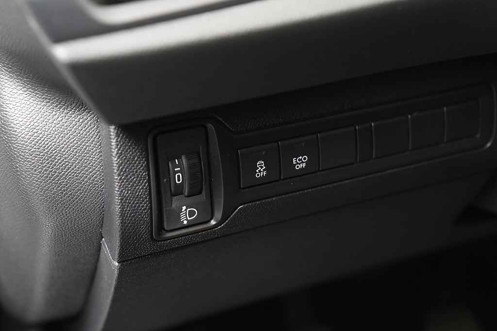 Peugeot 308 1,2 e-THP 110hk Active Kombi Panorama