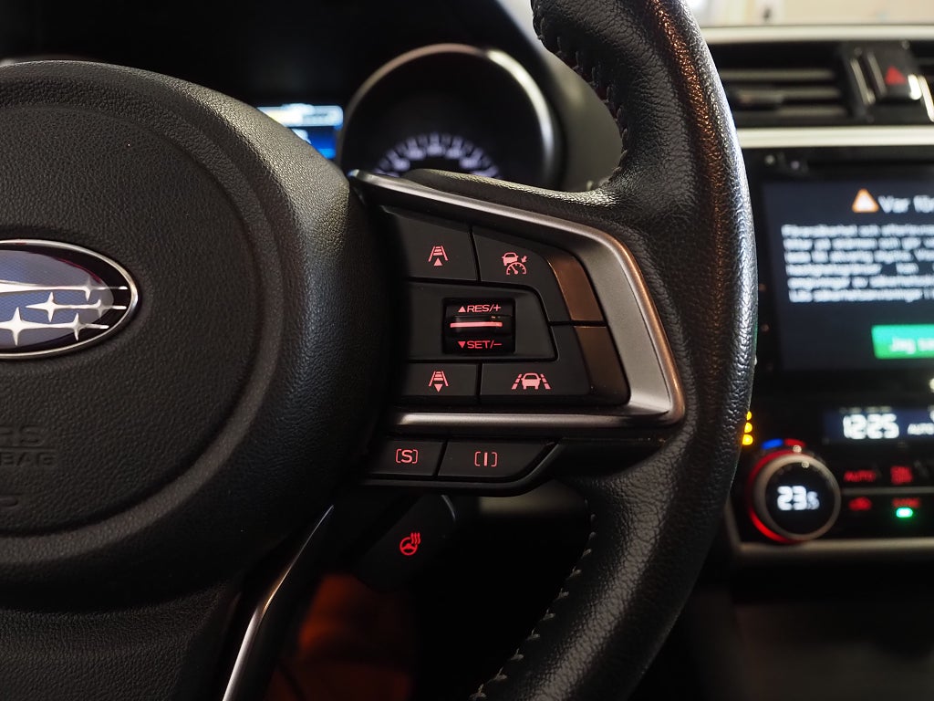 Subaru Outback 2.5 175hk 4WD Lineartronic Ridge |Värmare|Kamera| 2019