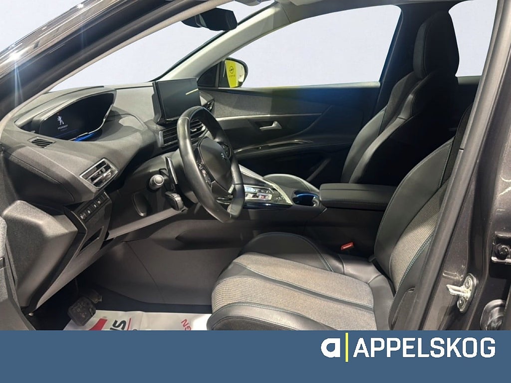 Peugeot 3008 ALLURE Hybrid 4 300hk |RÄNTA 3,99%|V-HJUL INGÅR| thumbnail