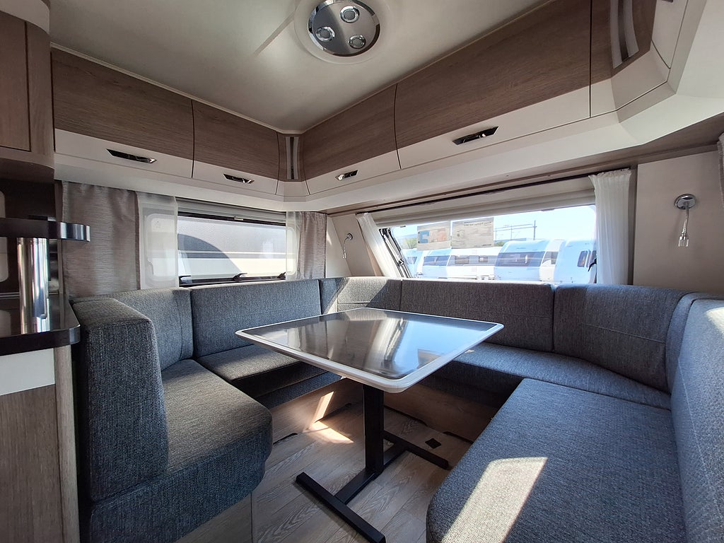 Hobby Prestige 660 WFC Dubbelbädd, Dusch, Kampanjprodukt!